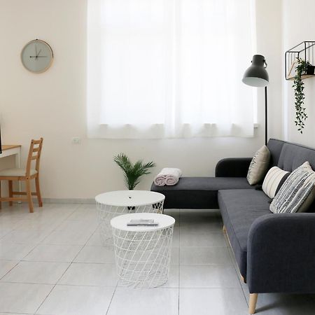 Modern And Spacious Apartment In Downtown Haifa Exterior foto