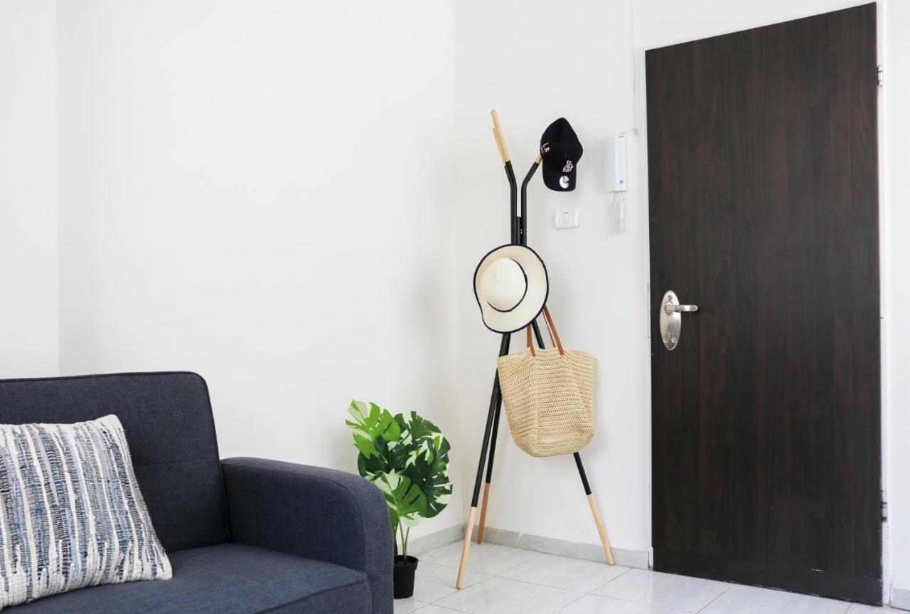 Modern And Spacious Apartment In Downtown Haifa Exterior foto