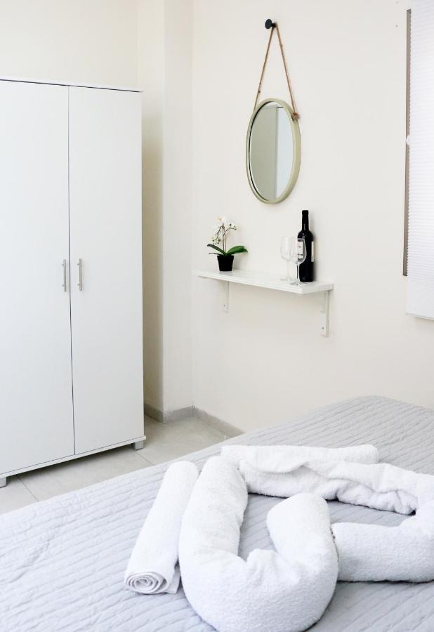 Modern And Spacious Apartment In Downtown Haifa Exterior foto