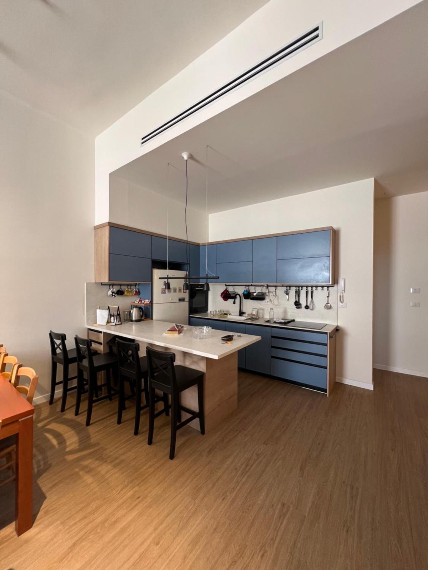 Modern And Spacious Apartment In Downtown Haifa Exterior foto