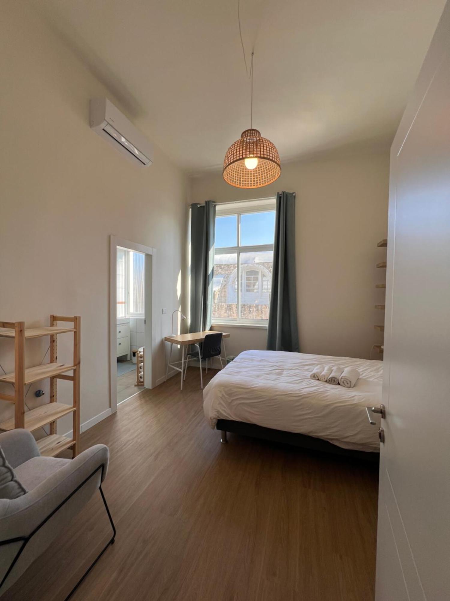 Modern And Spacious Apartment In Downtown Haifa Exterior foto